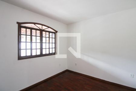 Sala 1 de casa para alugar com 4 quartos, 100m² em Céu Azul, Belo Horizonte