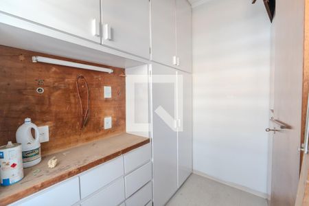 Quarto de Serviço de apartamento para alugar com 3 quartos, 126m² em Consolação, São Paulo