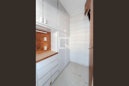 Quarto de Serviço de apartamento para alugar com 3 quartos, 126m² em Consolação, São Paulo