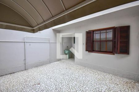 Quintal de casa à venda com 3 quartos, 190m² em Vila Inah, São Paulo