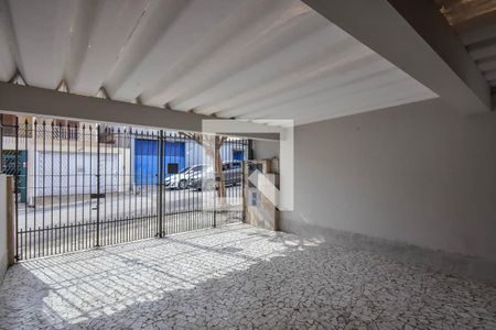 Garagem de casa à venda com 3 quartos, 190m² em Vila Inah, São Paulo