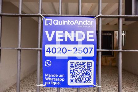 Plaquinha  de casa à venda com 3 quartos, 190m² em Vila Inah, São Paulo