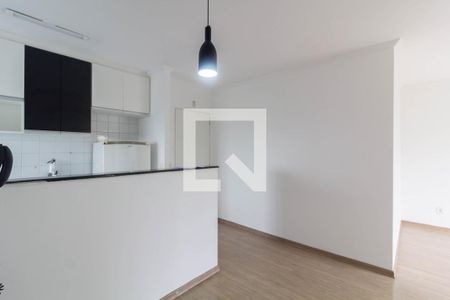 Sala de apartamento para alugar com 2 quartos, 52m² em Vila Carmosina, São Paulo
