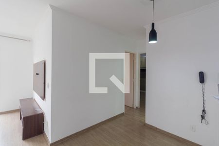 Sala de apartamento para alugar com 2 quartos, 52m² em Vila Carmosina, São Paulo