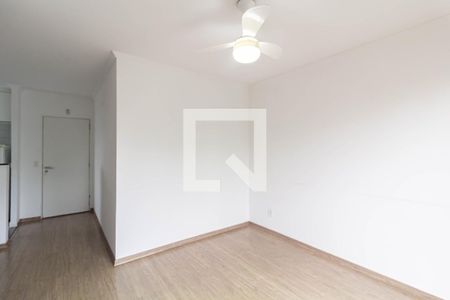Sala de apartamento para alugar com 2 quartos, 52m² em Vila Carmosina, São Paulo