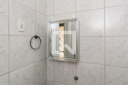 Banheiro de apartamento para alugar com 1 quarto, 57m² em Penha, Rio de Janeiro