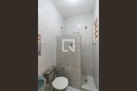 Banheiro de apartamento para alugar com 1 quarto, 57m² em Penha, Rio de Janeiro
