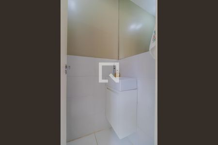 Lavabo de casa de condomínio à venda com 2 quartos, 130m² em Ipanema, Porto Alegre