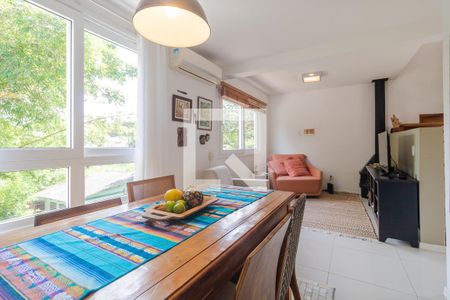 Sala de casa de condomínio à venda com 2 quartos, 130m² em Ipanema, Porto Alegre