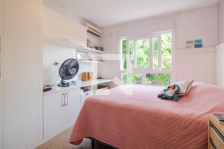 Quarto 1 de casa de condomínio à venda com 2 quartos, 130m² em Ipanema, Porto Alegre