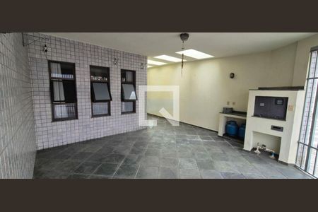 Casa à venda com 3 quartos, 118m² em Vila Invernada, São Paulo
