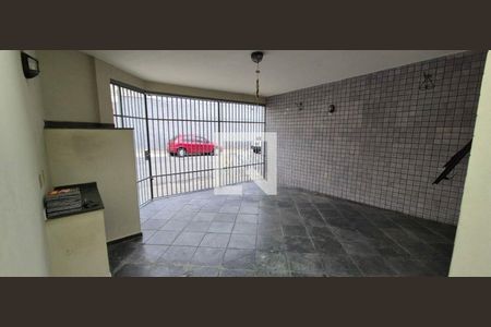 Casa à venda com 3 quartos, 118m² em Vila Invernada, São Paulo