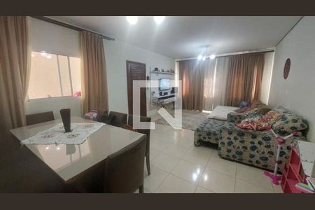 Casa à venda com 3 quartos, 184m² em Vila Carrão, São Paulo