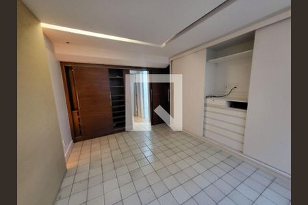 Apartamento à venda com 4 quartos, 400m² em Icaraí, Niterói