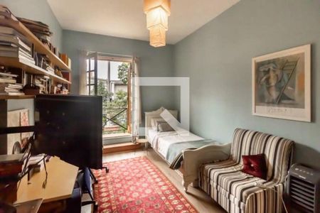 Casa à venda com 4 quartos, 300m² em Indianópolis, São Paulo