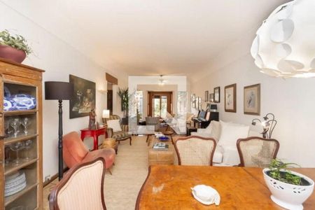 Casa à venda com 4 quartos, 300m² em Indianópolis, São Paulo