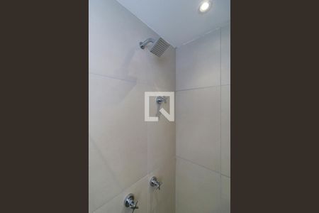 Banheiro de kitnet/studio à venda com 0 quarto, 27m² em Jardim das Acacias, São Paulo