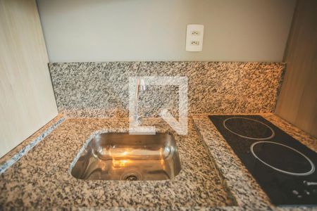 Sala / Cozinha de apartamento para alugar com 1 quarto, 34m² em Vila Clementino, São Paulo