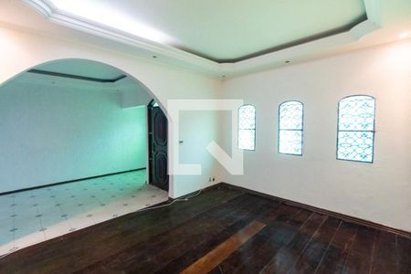 Sala de casa à venda com 4 quartos, 200m² em Cidade Vargas, São Paulo