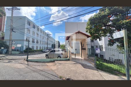 Fachada e placa de apartamento à venda com 3 quartos, 72m² em Padre Eustáquio, Belo Horizonte