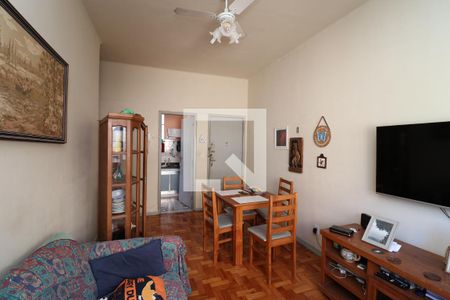 Sala de apartamento para alugar com 1 quarto, 58m² em I. Governador, Rio de Janeiro