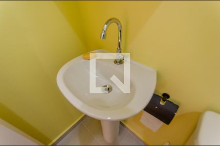 Banheiro de apartamento para alugar com 2 quartos, 38m² em Vila Marina, São Paulo
