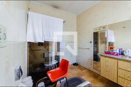 Banheiro da Suíte de casa à venda com 4 quartos, 210m² em Vila Monumento, São Paulo