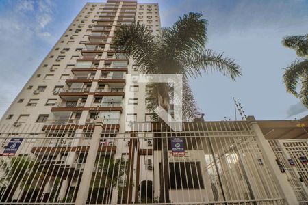Fachada de apartamento à venda com 3 quartos, 73m² em Santa Maria Goretti, Porto Alegre