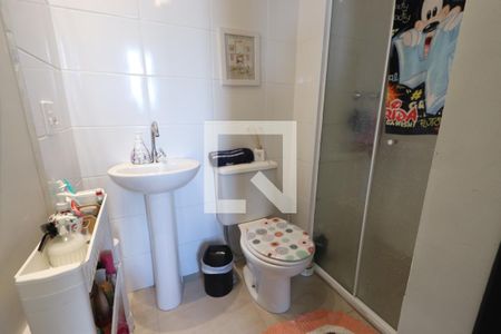 Banheiro de kitnet/studio para alugar com 1 quarto, 35m² em Quinta da Paineira, São Paulo