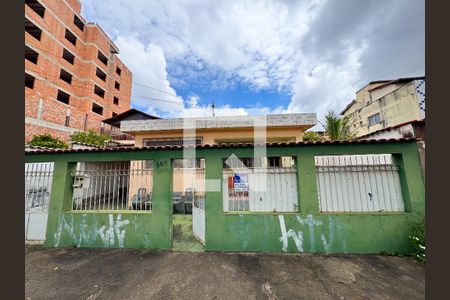 Fachada de casa à venda com 3 quartos, 330m² em Novo Eldorado, Contagem
