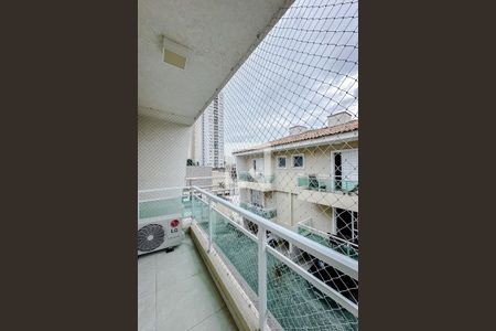 Varanda da Suíte de casa de condomínio à venda com 3 quartos, 230m² em Vila Bertioga, São Paulo
