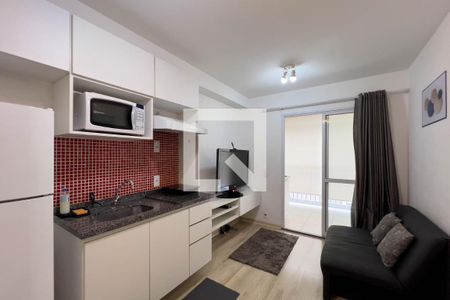Sala e cozinha de kitnet/studio para alugar com 1 quarto, 34m² em Ipiranga, São Paulo