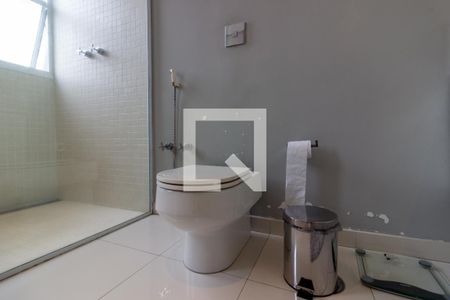 Banheiro da Suíte de apartamento para alugar com 2 quartos, 175m² em Jardim Paulista, São Paulo