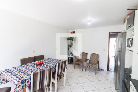 Cozinha de casa à venda com 2 quartos, 107m² em Feitoria, São Leopoldo
