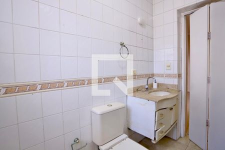 Banheiro de casa à venda com 2 quartos, 270m² em Vila Bertioga, São Paulo