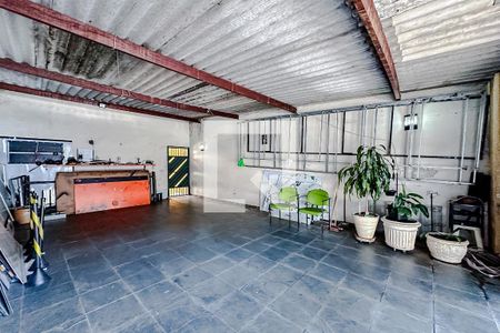 Garagem de casa à venda com 6 quartos, 234m² em Vila Prudente, São Paulo