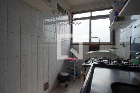 Cozinha de apartamento para alugar com 3 quartos, 55m² em Sarandi, Porto Alegre