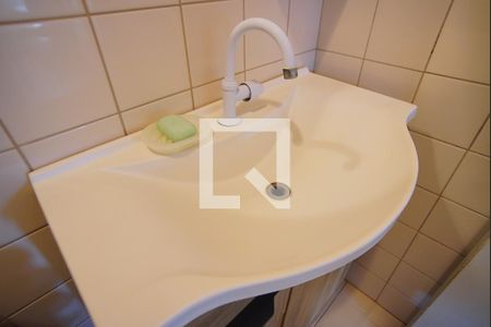 Banheiro Corredor de apartamento à venda com 3 quartos, 55m² em Sarandi, Porto Alegre