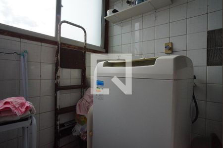 Cozinha e Área de Serviço de apartamento à venda com 3 quartos, 55m² em Sarandi, Porto Alegre