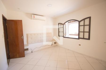 Suíte 2 de casa para alugar com 3 quartos, 110m² em Amendoeira, São Gonçalo