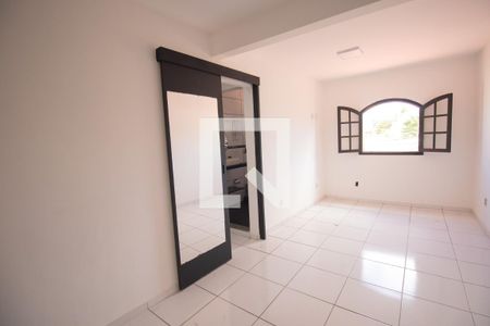 Suíte 1 de casa para alugar com 3 quartos, 110m² em Amendoeira, São Gonçalo