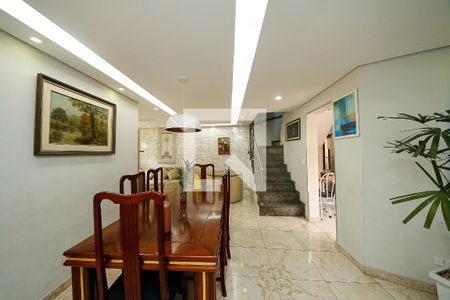 Sala de casa para alugar com 4 quartos, 141m² em Parque São Lucas, São Paulo