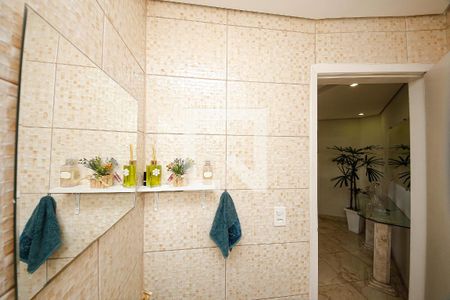 Lavabo de casa para alugar com 4 quartos, 141m² em Parque São Lucas, São Paulo