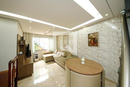 Sala de casa para alugar com 4 quartos, 141m² em Parque São Lucas, São Paulo