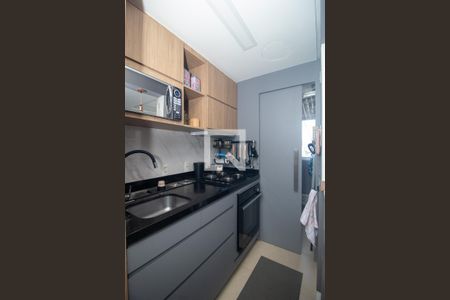 Cozinha de apartamento à venda com 2 quartos, 52m² em Rio Branco, Porto Alegre