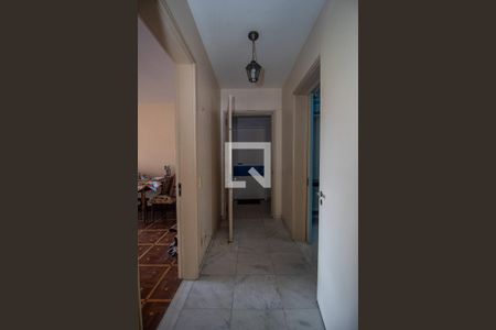 Corredor de apartamento à venda com 3 quartos, 106m² em Santana, Porto Alegre