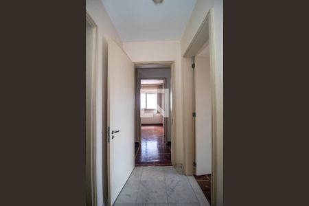 Corredor de apartamento à venda com 3 quartos, 106m² em Santana, Porto Alegre