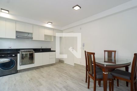 Sala de apartamento para alugar com 1 quarto, 40m² em Jardim Parque Morumbi, São Paulo