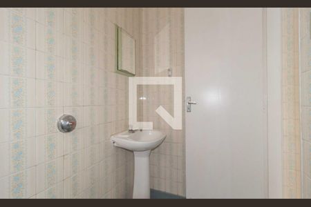 Banheiro de Serviço de casa à venda com 3 quartos, 150m² em Jardim Analia Franco, São Paulo