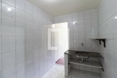 Cozinha de casa de condomínio à venda com 2 quartos, 50m² em Jardim Leblon, Belo Horizonte